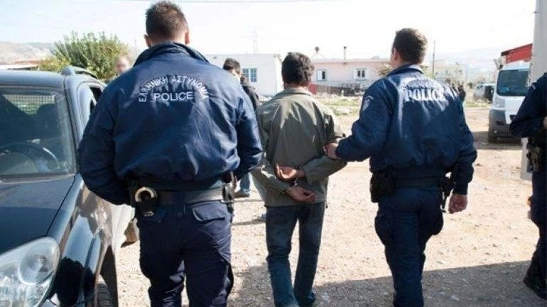 Εξαρθρώθηκε διεθνές κύκλωμα διακίνησης μεταναστών